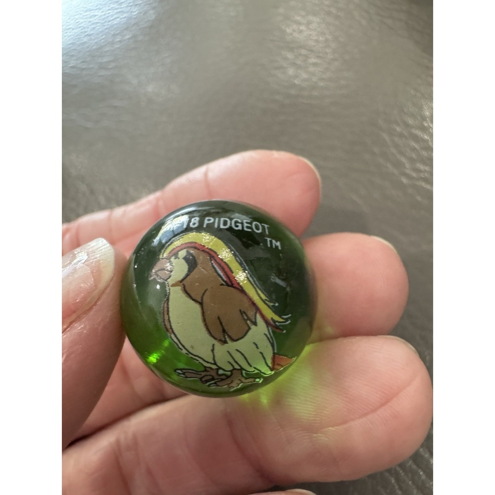 Rare 1998  Vintage Original POKÉMON MARBLES GREEN GLASS #18 Pidgeot